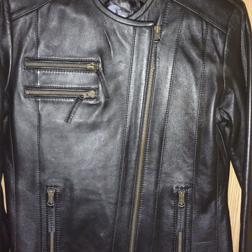 Form fitting Leather jacket NWOT - Picture 3 of 8